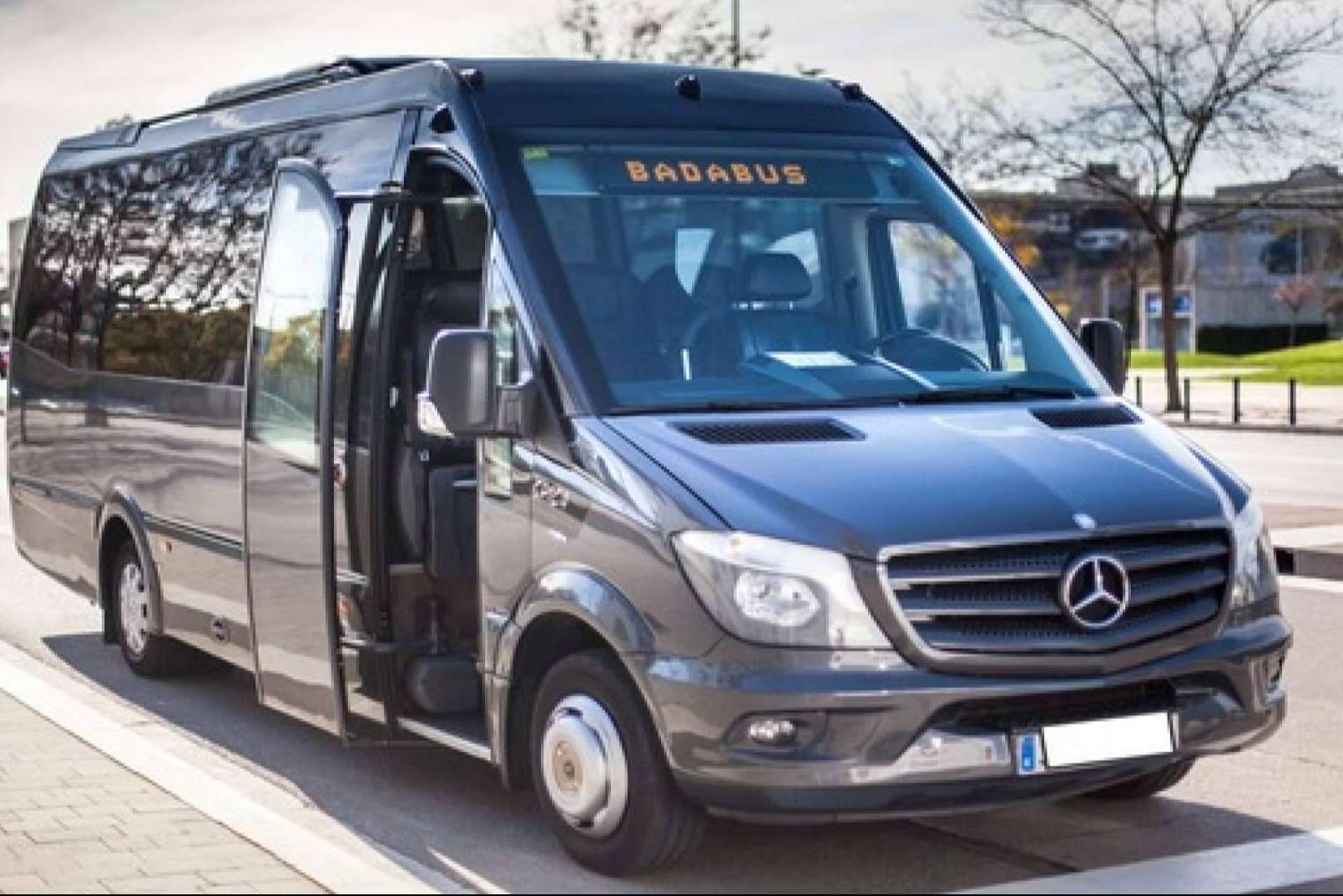 Badabus explica qué actividades se pueden realizar con un minibus vip
