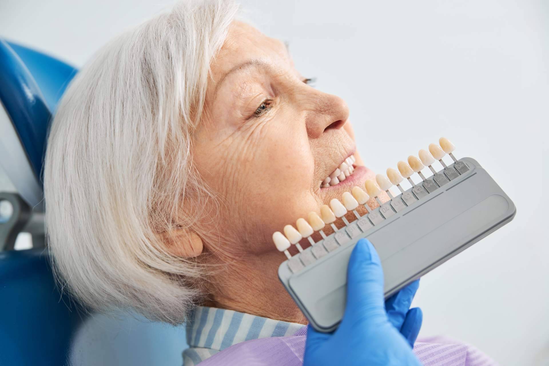 Policlínica ICD ofrece servicios de limpieza dental y blanqueamiento
