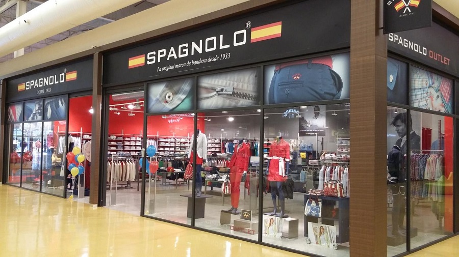 Spagnolo se envuelve en la bandera rojigualda ‘made in China’