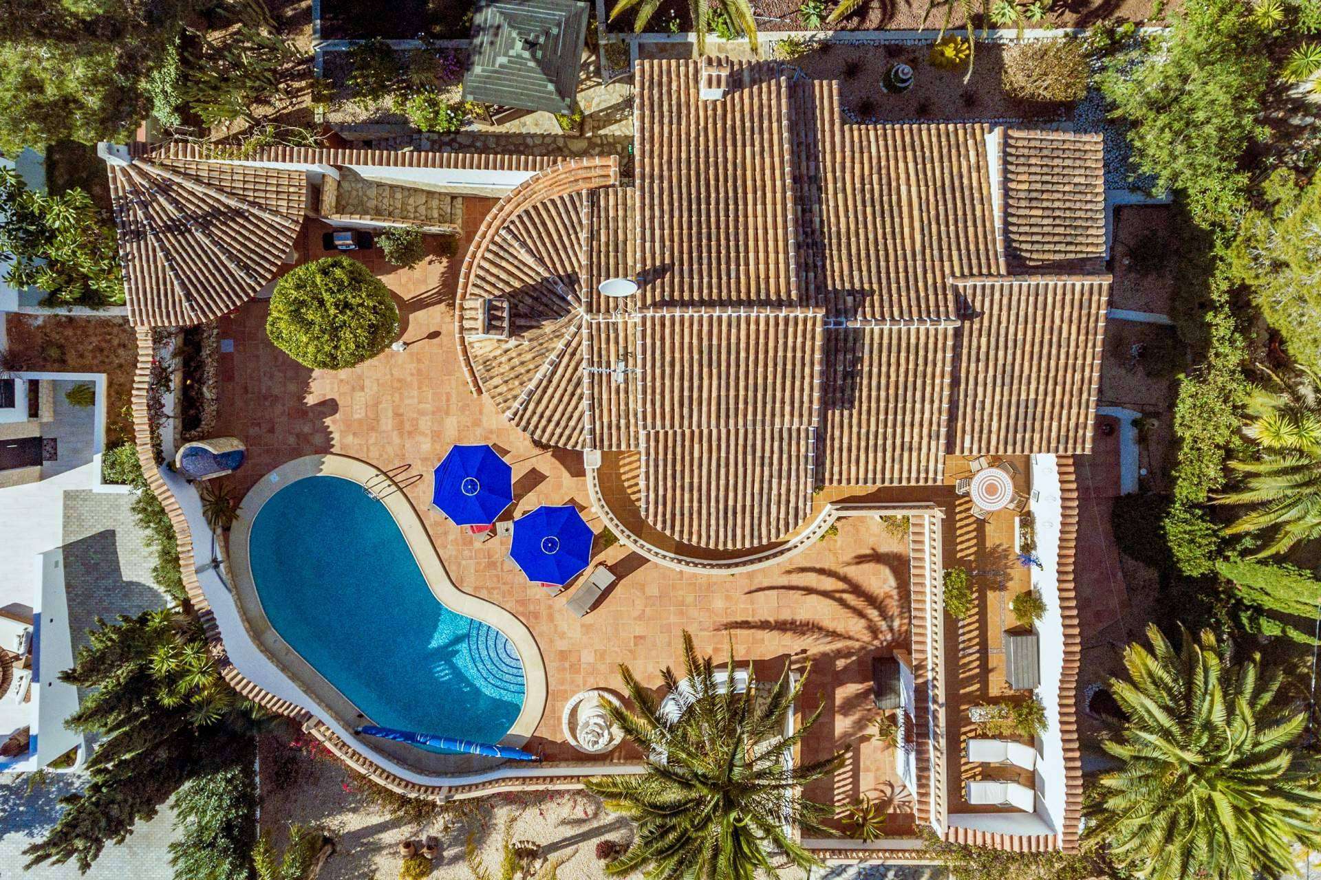 Comprar una casa en la costa puede salir gratis con Rock Rentals y YourHouseInSpain.com