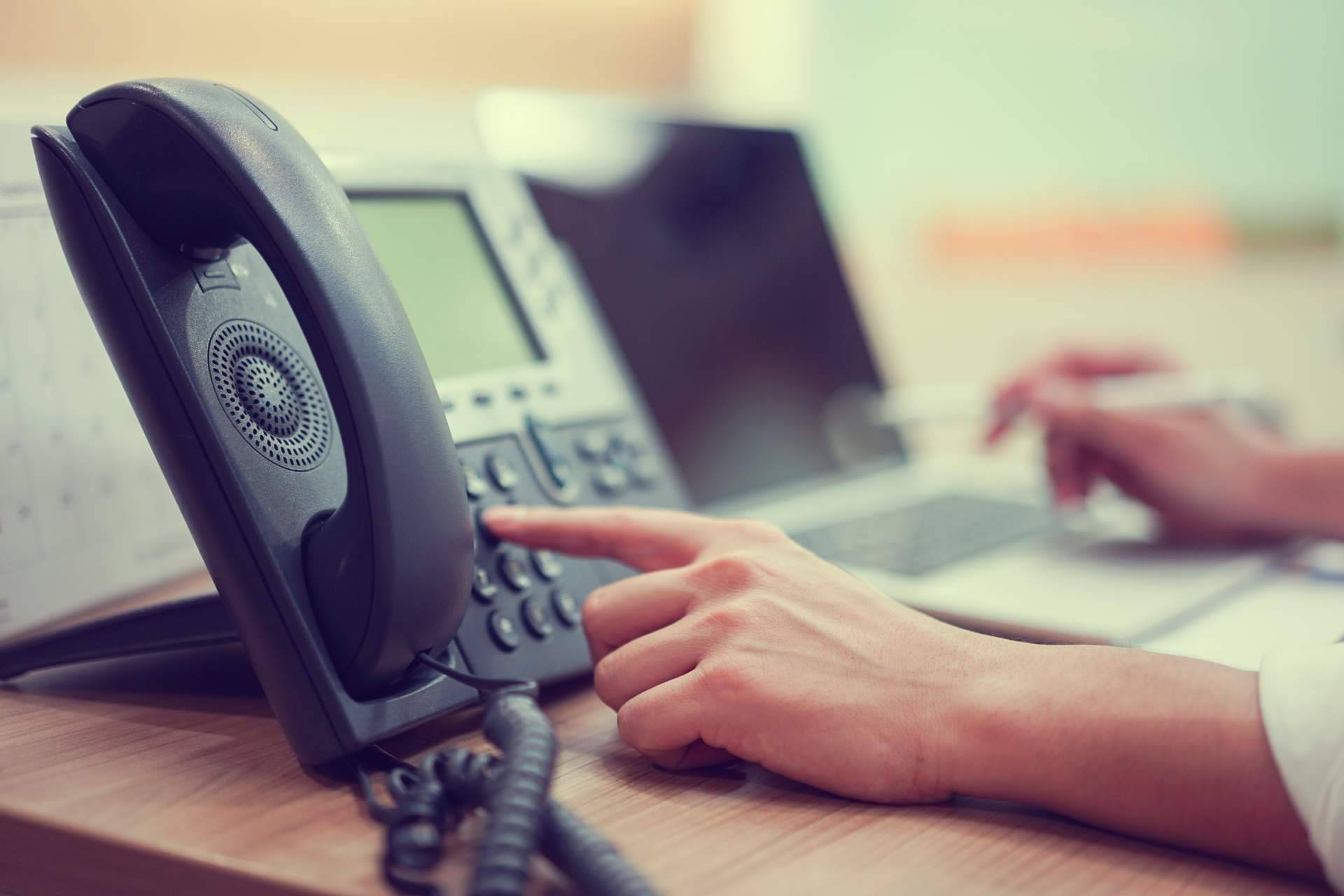 Los números de teléfono de servicios y organismos oficiales están disponibles en Númerodeinformación.com