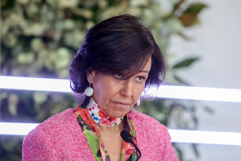 Santander y UniversalPay se ven hoy en los juzgados por una demanda de 1.050 millones de euros