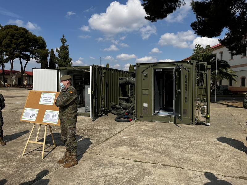 Indra refuerza la capacidad de respuesta a incidentes químicos del Ejército español con un laboratorio móvil