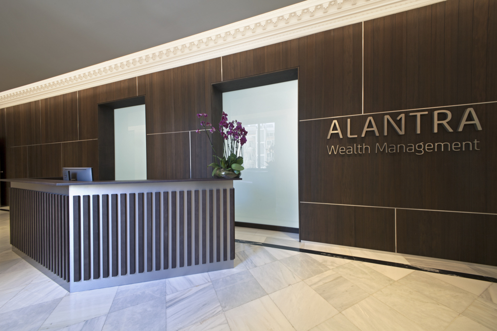 Alantra ficha a dos directores gerentes en Londres y Nueva York para crecer en M&A y ‘fintech’