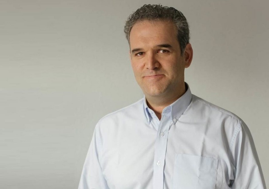 Idealista imparte lecciones… a pesar de haber pactado comisiones