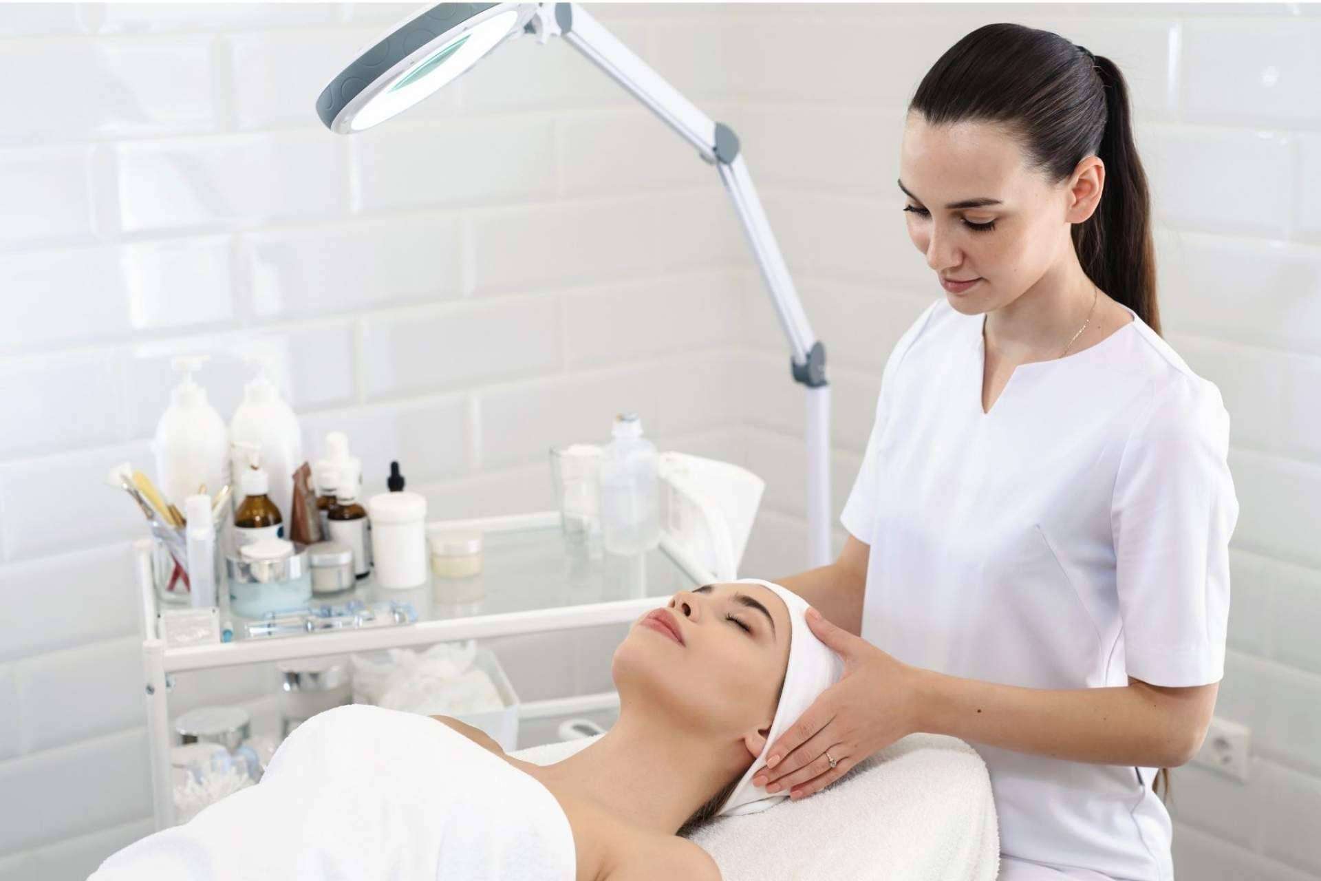 Montar un centro de estética con todas las herramientas e información que ofrece Comercial Estética