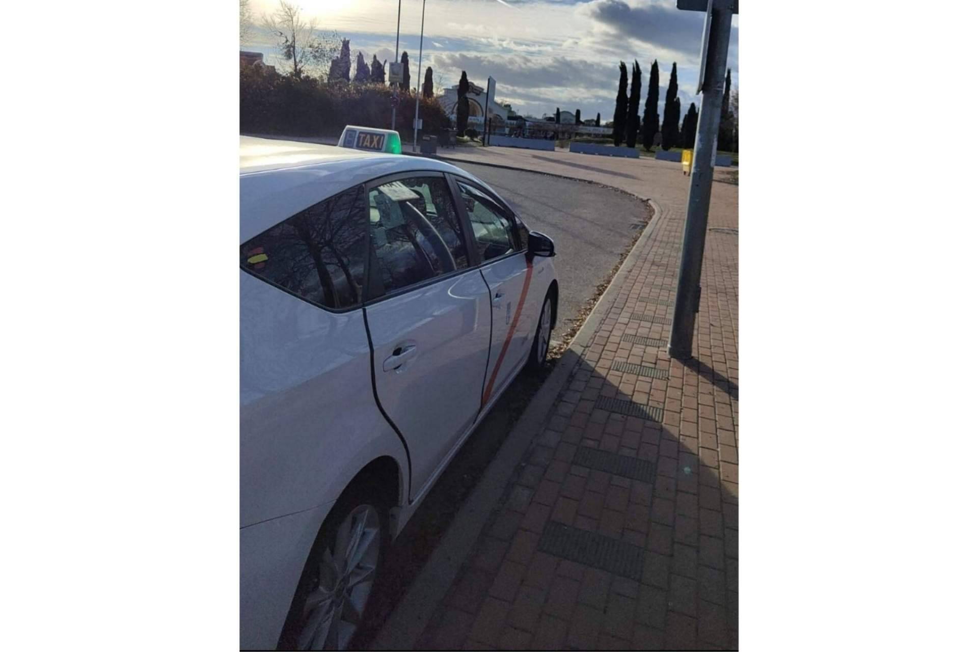 El servicio de taxi, Taxi Warner Madrid, llega hasta el Parque Warner