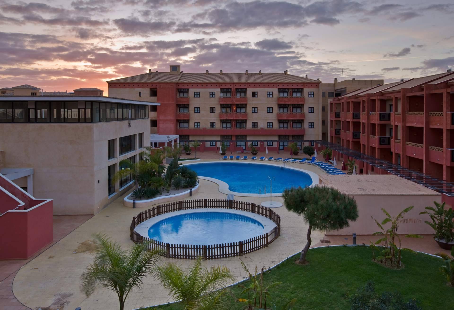 Asesoría sobre la propiedad horizontal y piscinas comunitarias, de la mano de Bazán Abogados