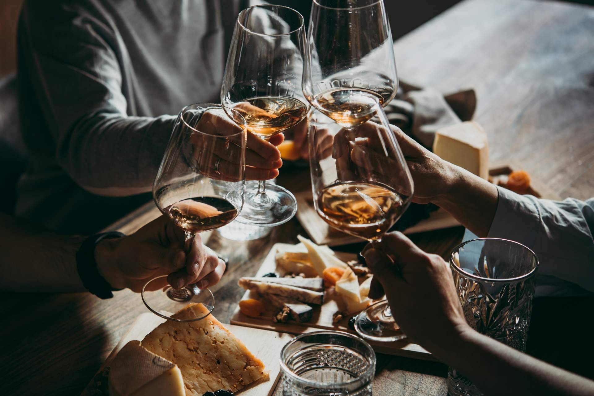 ¿Cuáles son las ventajas de comprar vino a través de internet?