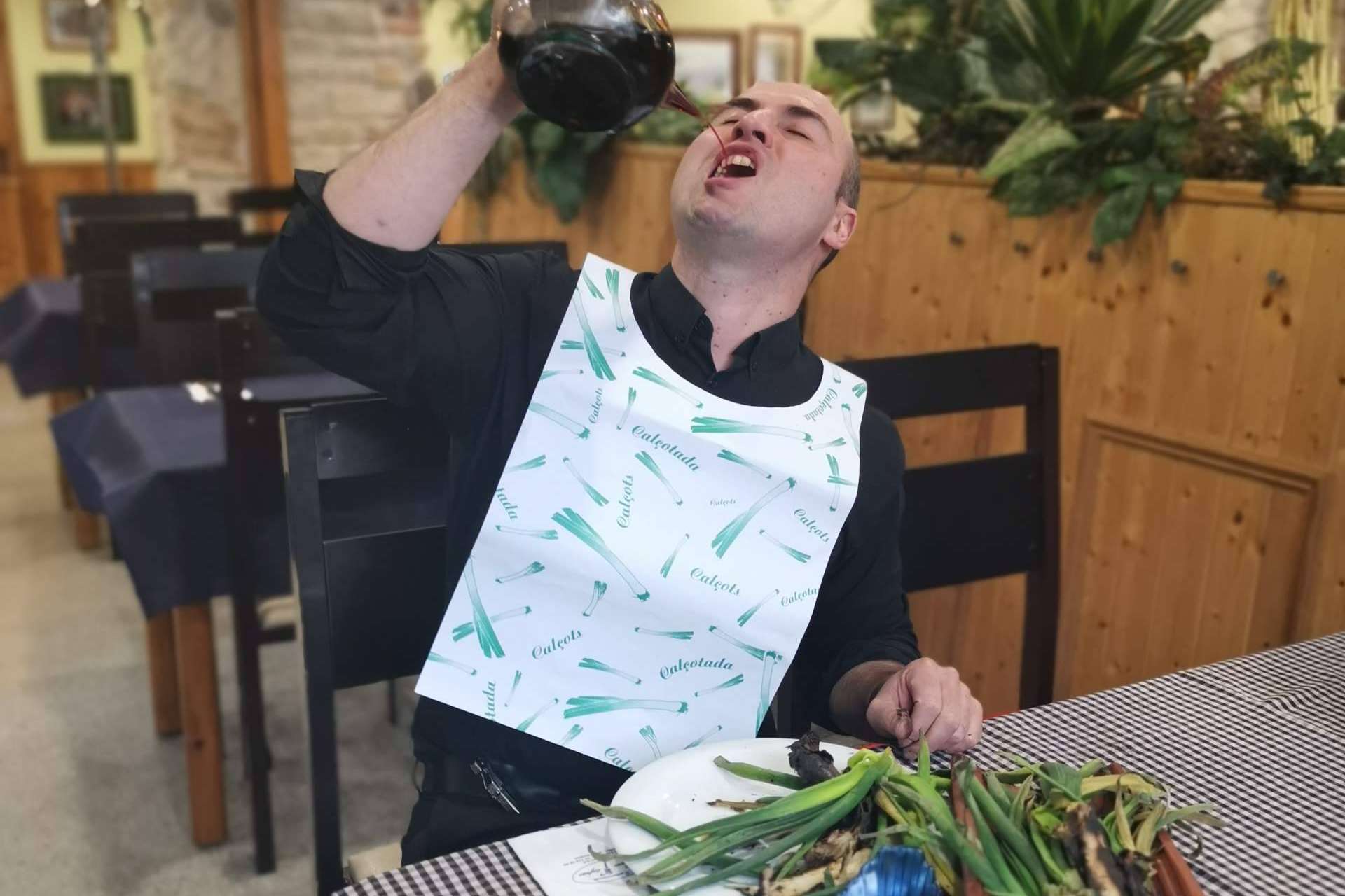 Pasa Tapas, el restaurante de comida tradicional que se esconde en medio de la Barceloneta