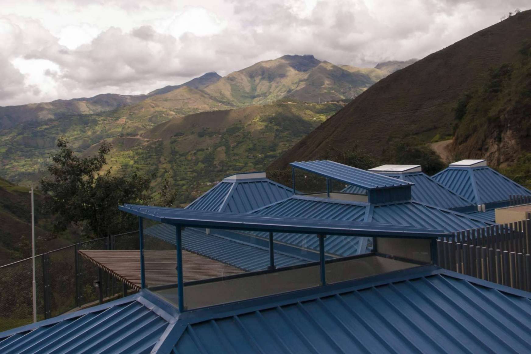 La empresa comprometida con la sostenibilidad en el sector arquitectónico es Arquitectura Verde