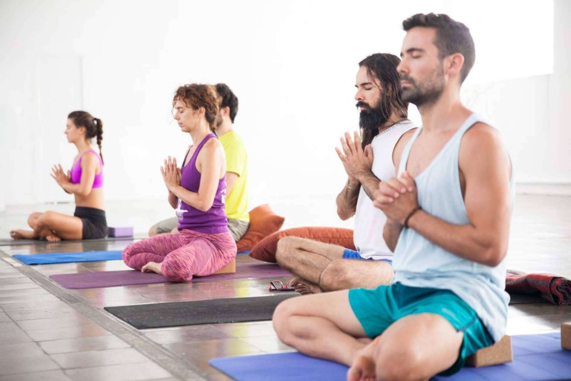 Formarse para ser profesor de yoga, de la mano de Yoga Inbound