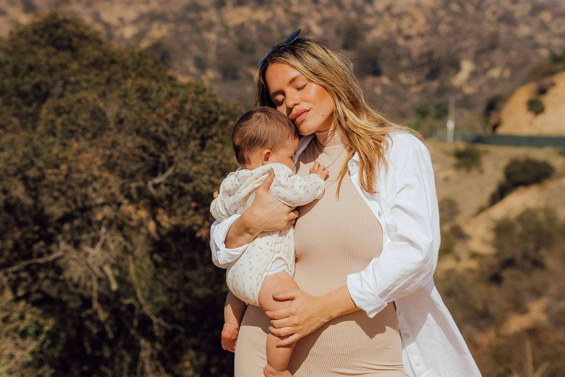 ¿Cómo mantenerse in style después de dar a luz? Los consejos de la influencer y madre Jes Albarrán