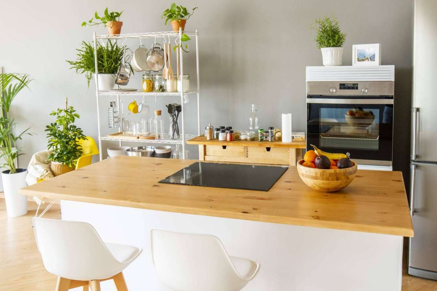 La empresa Basicmadera, especialista en la venta online de tableros macizos de madera natural