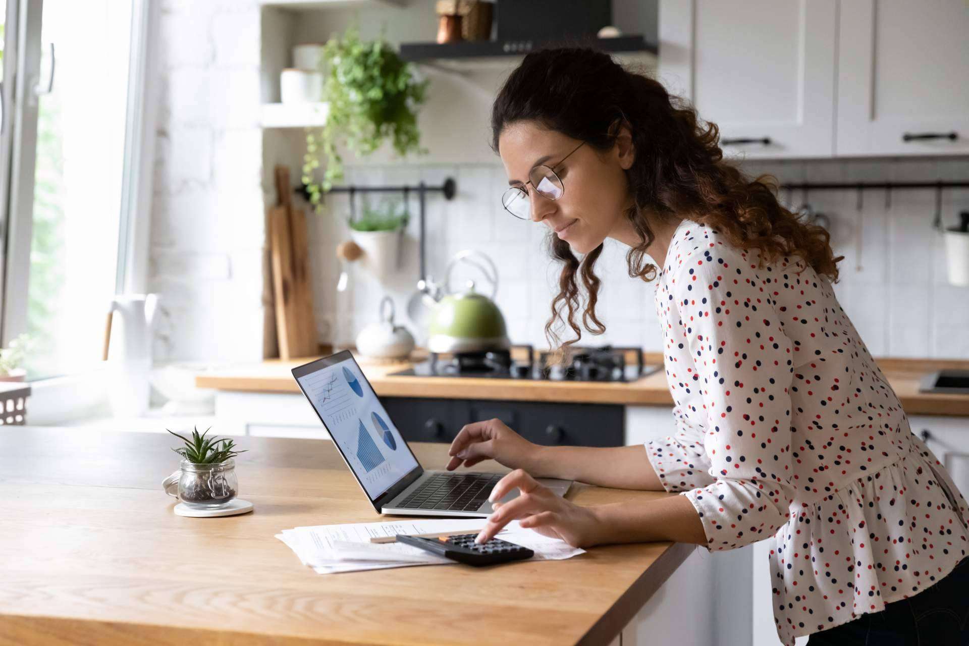 ¿Qué errores se deben evitar a la hora de invertir? por FINANFOX