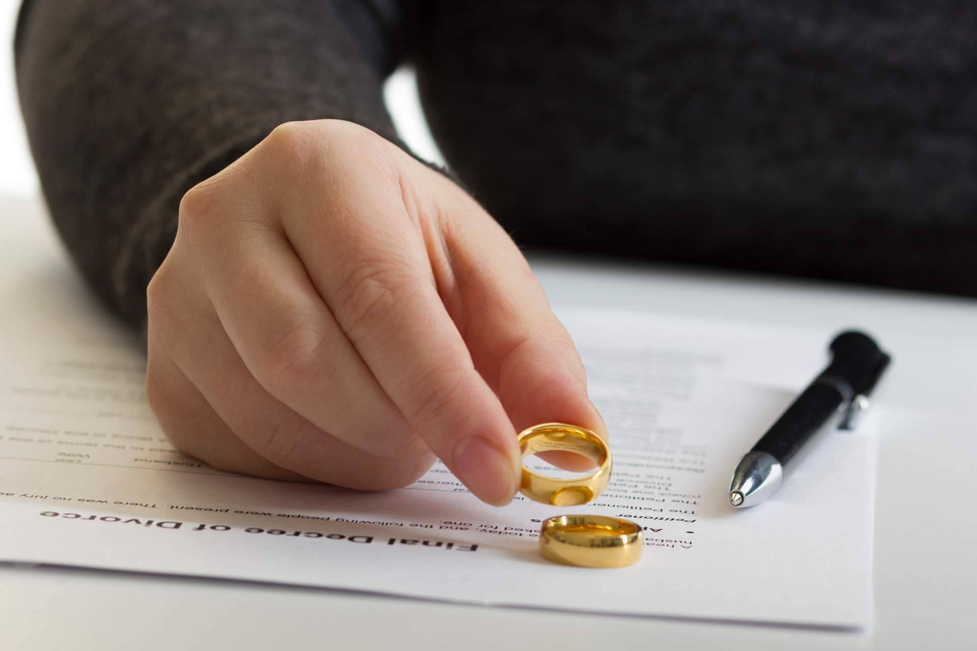 Tramitar un divorcio express con hijos de forma adecuada con la guía del divorcio express 2022