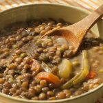 Estas lentejas con patatas están más ricas que con chorizo