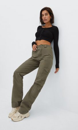 La nueva camiseta de Stradivarius que ha desatado la locura 3 Merca2.es pantalones cargo stradivarius 3 Merca2.es
