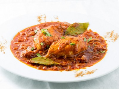 receta de pollo a la cerveza con tomate Merca2.es