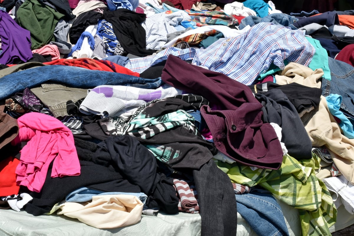 Los peligros para la salud de tender la ropa dentro de casa