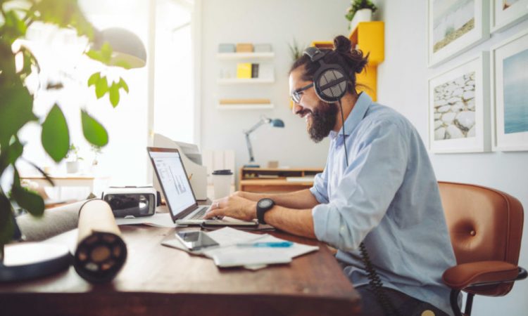Vacaciones ilimitadas. ¿De verdad mejoran la productividad? 1 Merca2.es teletrabajo 1 1000x600 1 Merca2.es