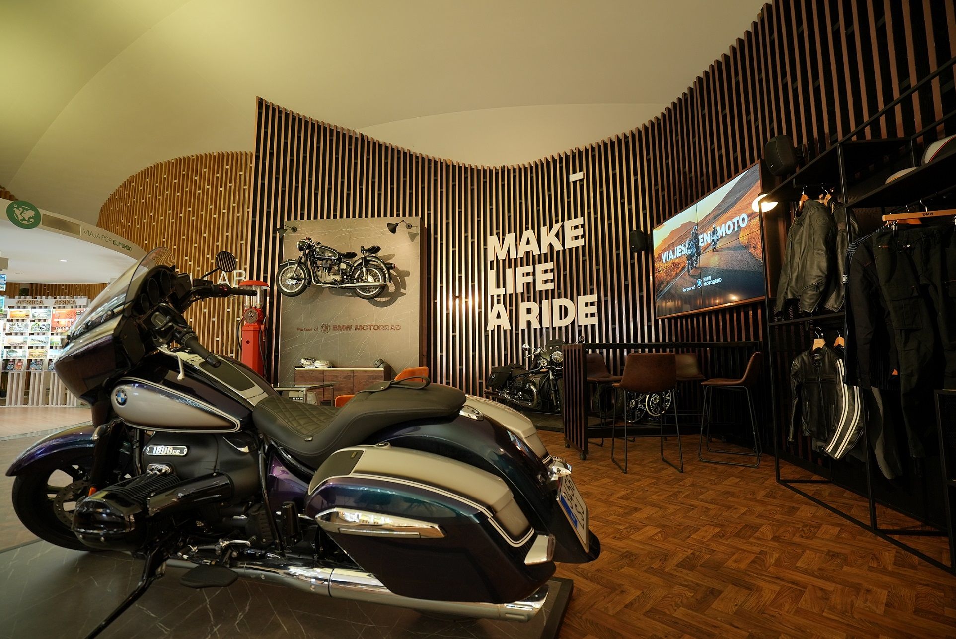 1650389002 Corner BMW tienda Madrid 5 Merca2.es