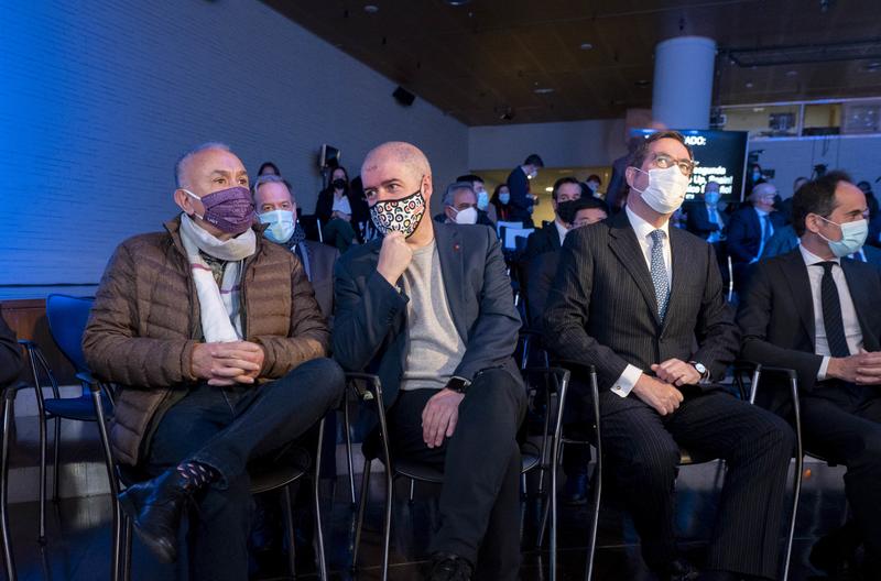 La CEOE propone a los sindicatos una subida salarial del 8% entre 2022 y 2024