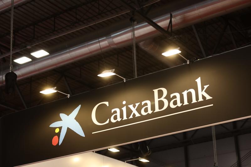 CaixaBank gana 707 millones de euros hasta marzo, un 21,9% más