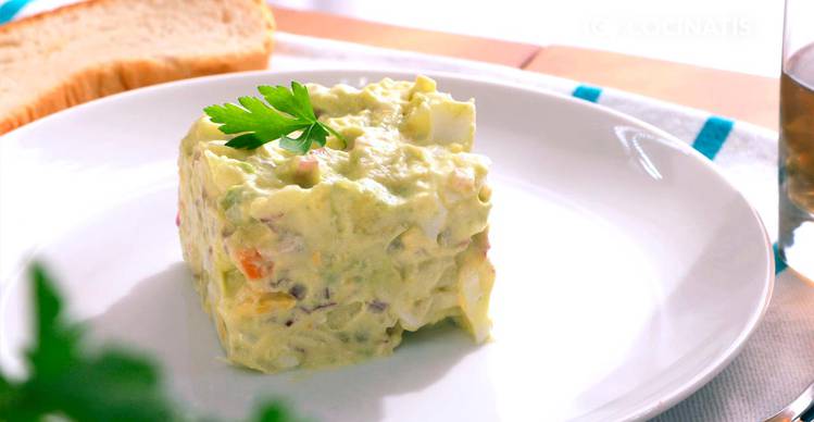 CTIS0379 Receta ensaladilla de aguacate desktop horizontal full width Merca2.es