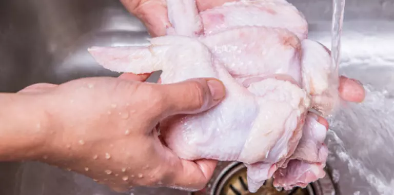 Errores que se cometen al cocinar el pollo