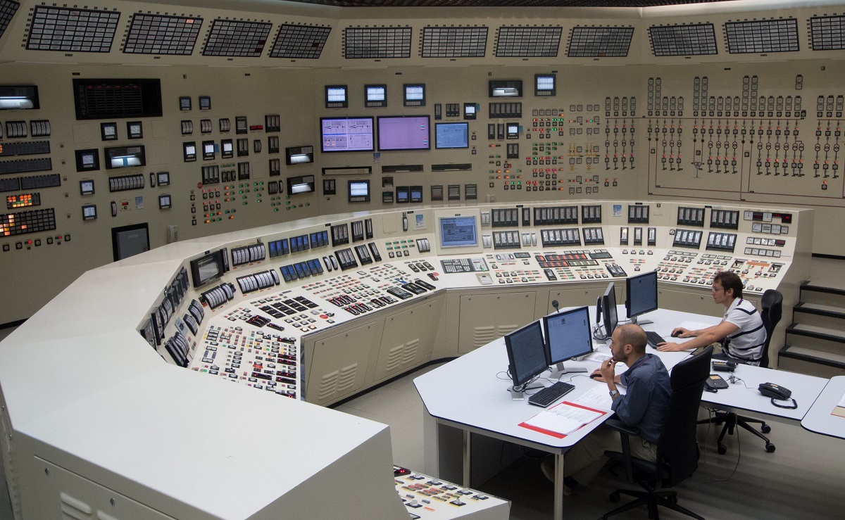 La eólica arrebata el liderato a la nuclear pero no su influencia