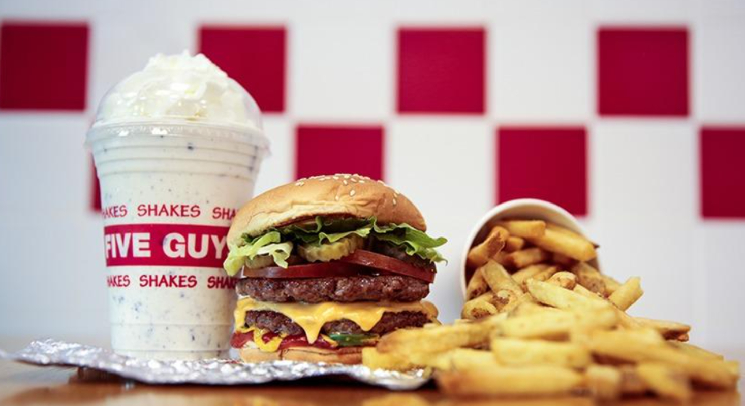 Five Guys amplia su oferta delivery gracias a Just Eat y Uber Eats