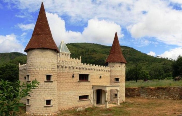 castillo raro