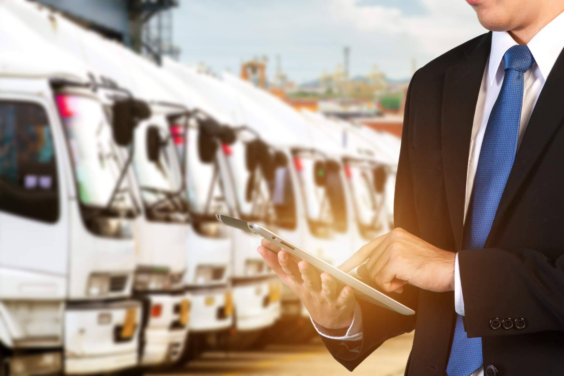 La importancia de contratar los servicios de una gestoría de transportes
