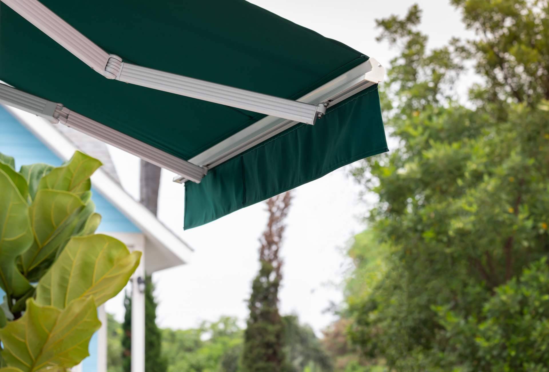 Las ventajas de disponer de un buen toldo, con Toldos Garrido