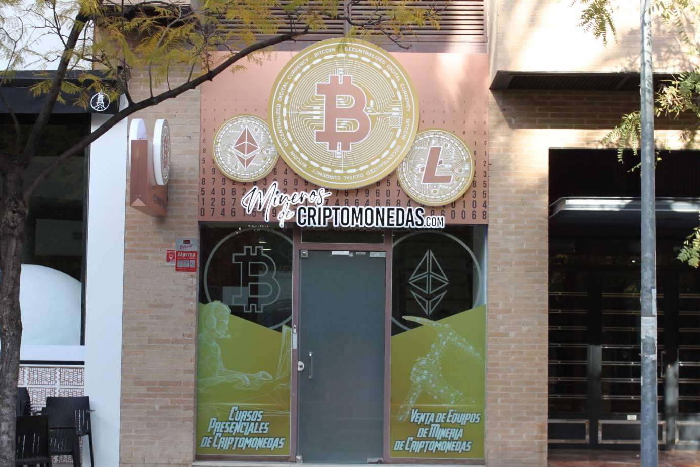 Gracias a los equipos que venden desde Mineros de Criptomonedas, se pueden minar criptomonedas