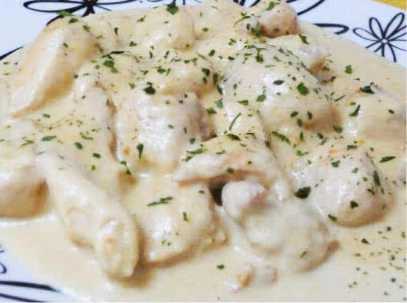 Suaves y tiernas: atrévete con estas pechugas de pollo con bechamel