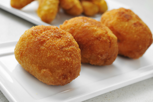 receta de croquetas de pollo y patata Merca2.es