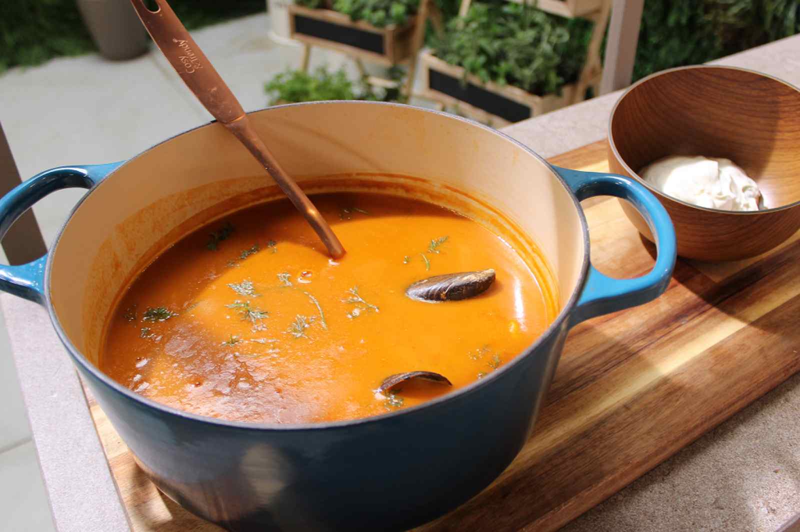 Sopa de pescado: el toque de Dani García para que esté bien sabrosa