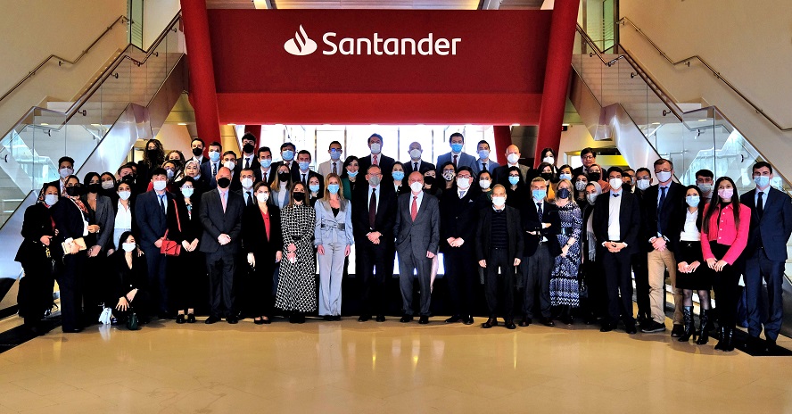 La autopista hacia el empleo de Banco Santander