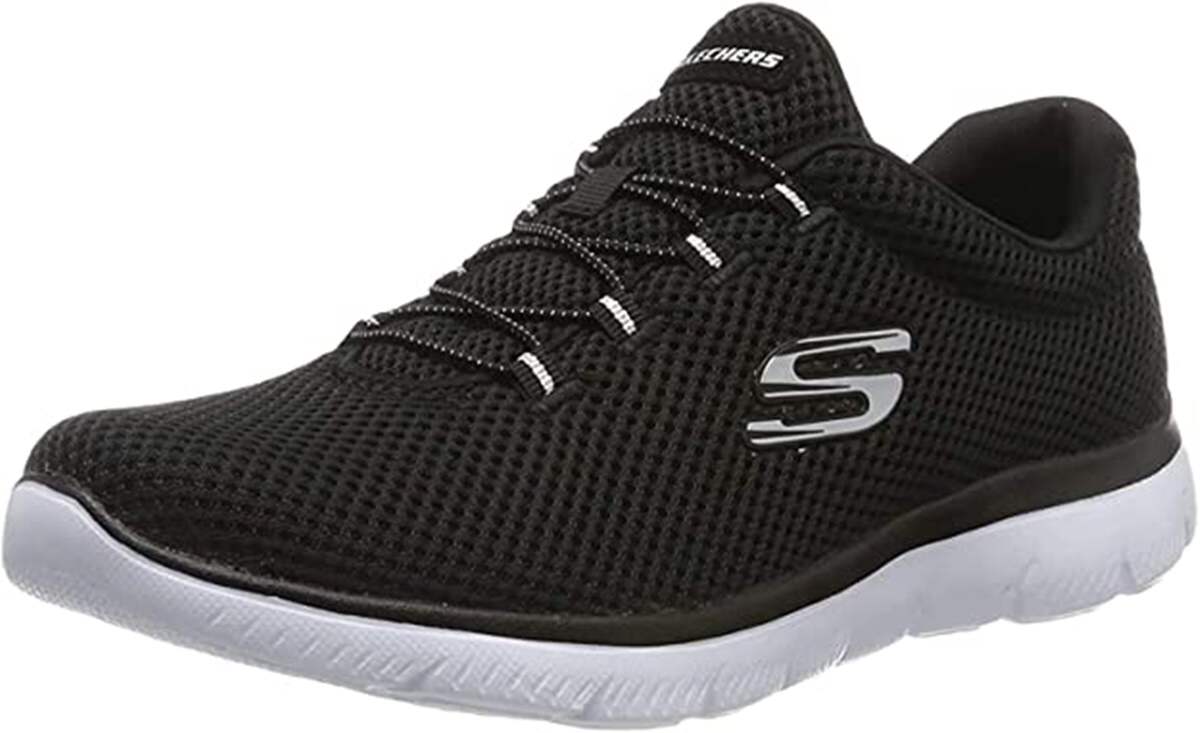 Las zapatillas del momento son las Skechers Summits, cuestan 44 euros en Amazon y en varios modelos