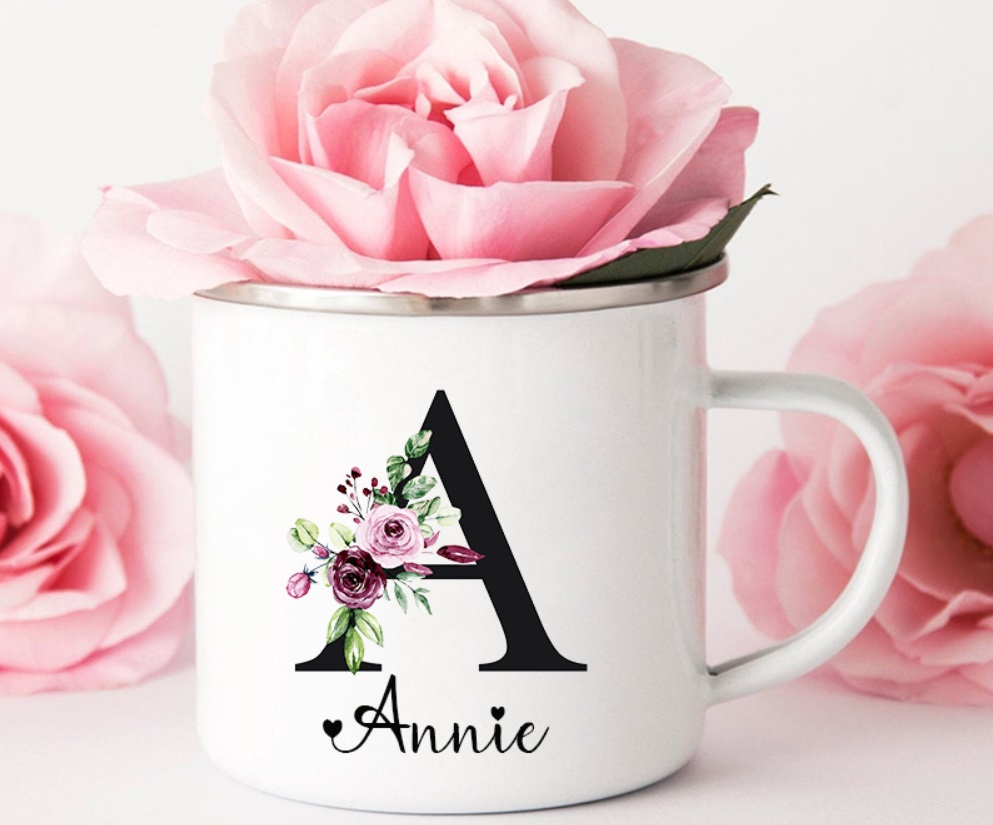 taza floral con nombre