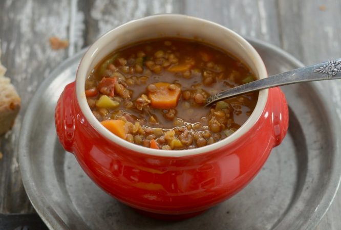 tazon de lentejas con verduras Merca2.es