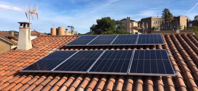 Cómo instalar paneles solares en tu vivienda 3 Merca2.es tejado placas Merca2.es