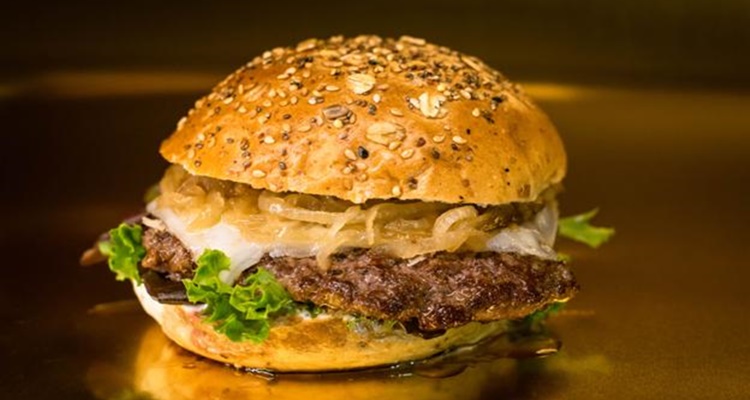 Hamburguesa de brócoli: así se hace la cena más sana y deliciosa