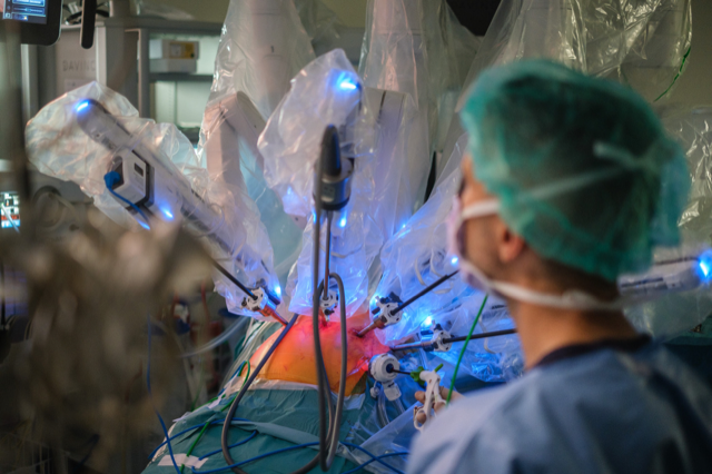 1652782749 Cirugi a robo tica de prolapso vaginal en Quiro nsalud Tenerife 20 Merca2.es