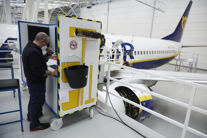 Ryanair prevé cerrar su centro de reparaciones en Sevilla por el conflicto laboral