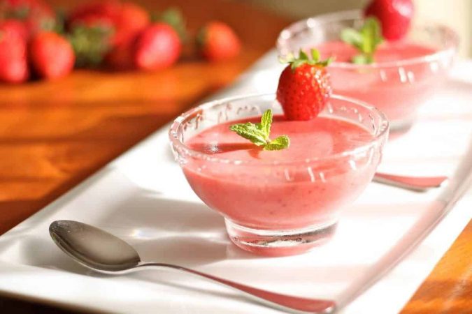 Este gazpacho de fresas está mucho más rico que el tradicional 5 Merca2.es Gazpacho de fresa Merca2.es