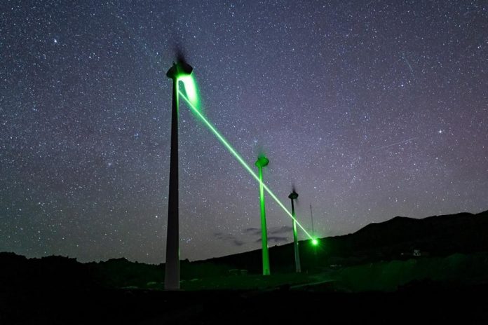 Sistema de iluminación mediante láser en el parque eólico de Fuencaliente