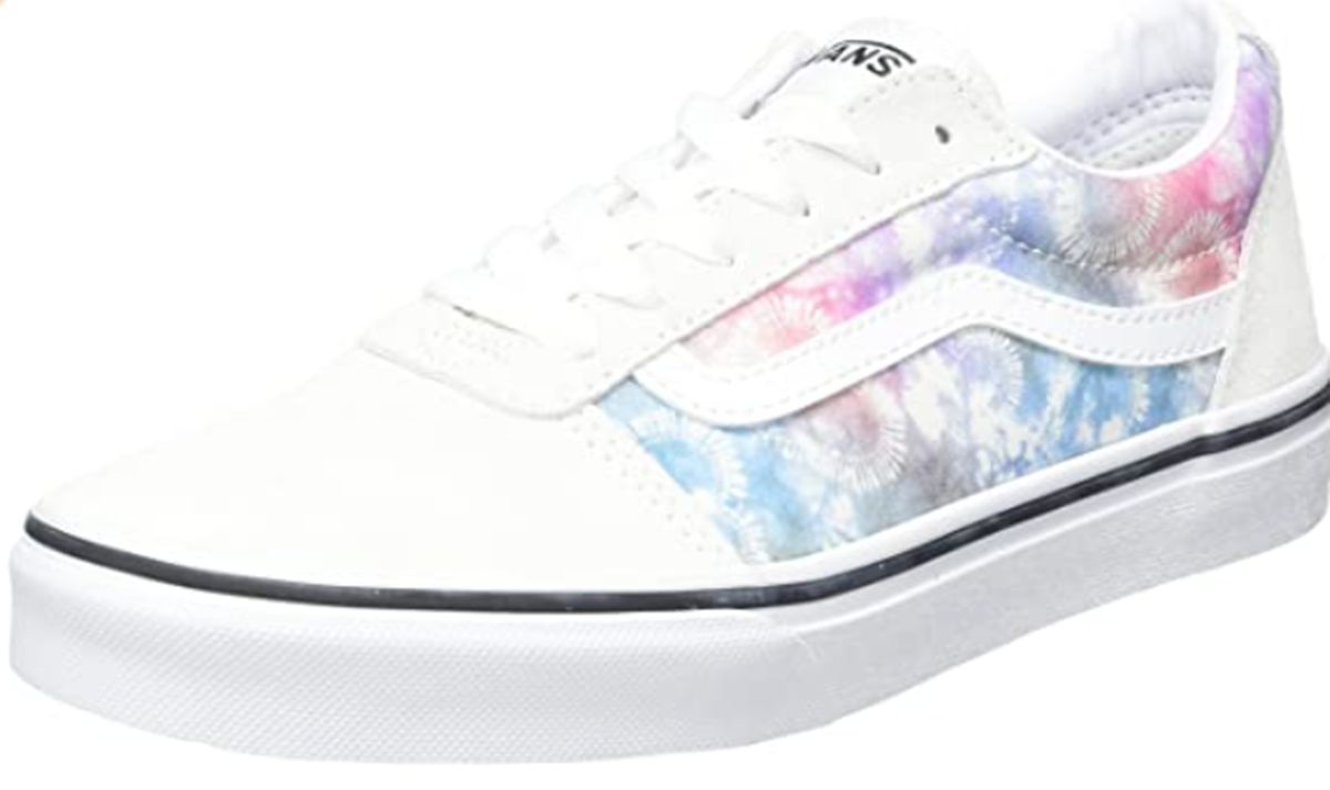 Las zapatillas skate del momento son las Vans Ward: de colorines y por 46 euros en Amazon